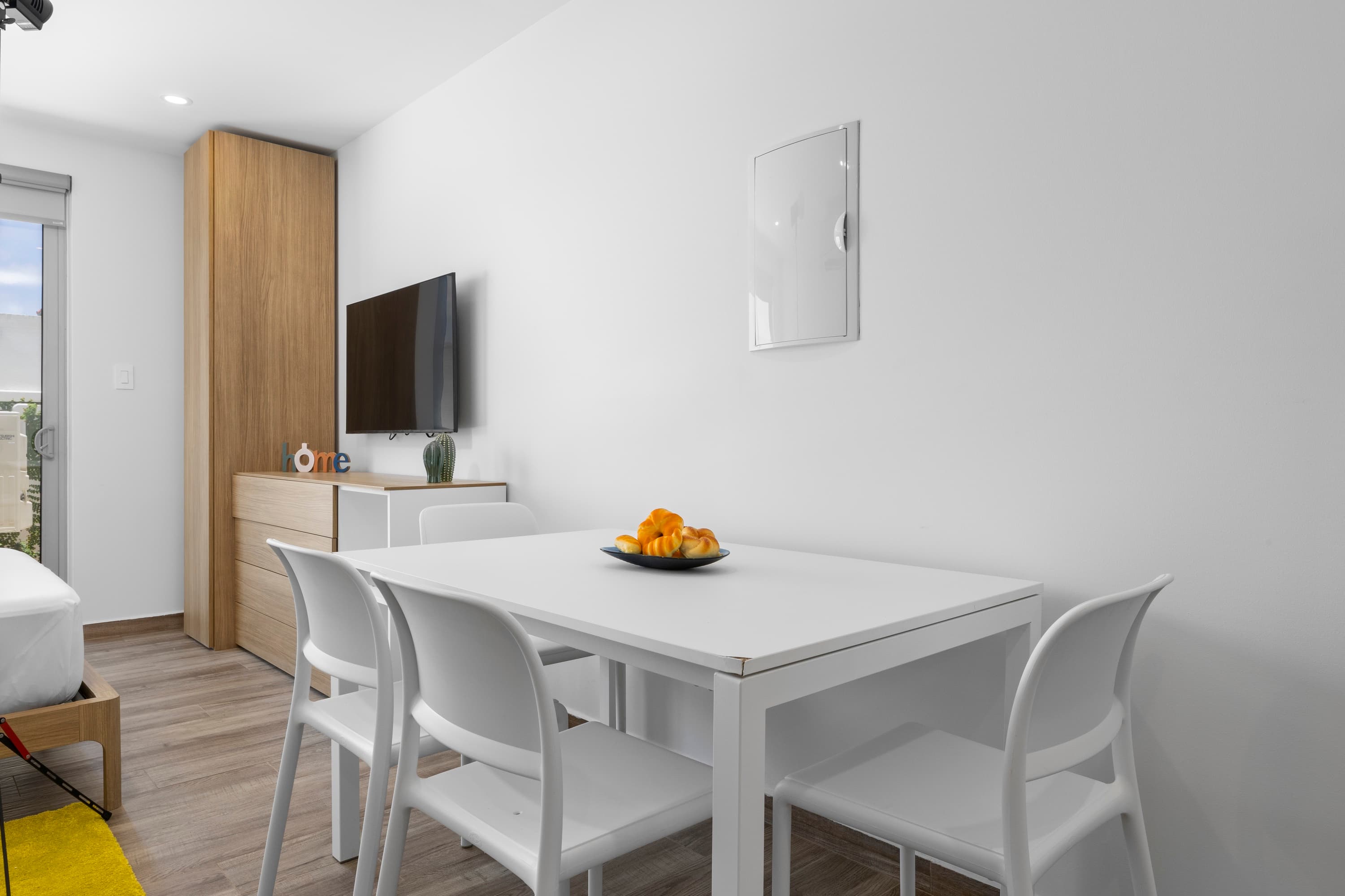 Modern Studio Suite — photo 4